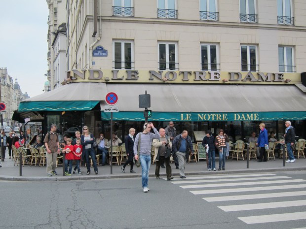 Paris restaurant across from Notre Dame