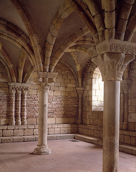 The "Chapter House from Notre-Dame-de-Pontaut" from Bordeaux was constructed in the 12th century. (Photo: The Cloisters Collection)