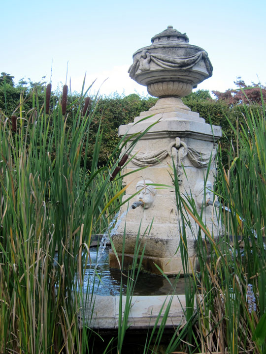 fountain, Dumbarton Oaks gardens