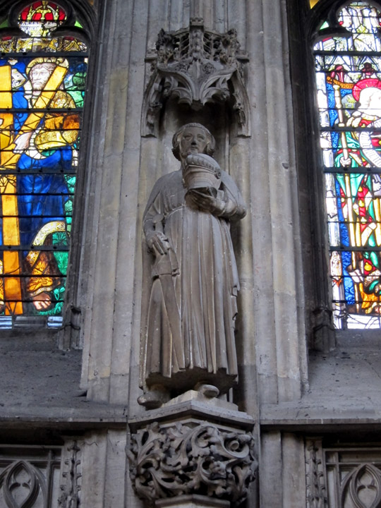 Knight Saint statue