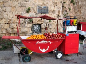 Israel drink cart, oranges and pomegranates