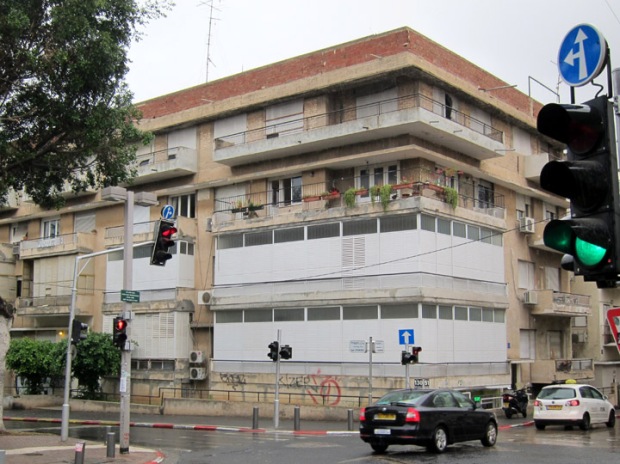 Tel Aviv Bauhaus repairs