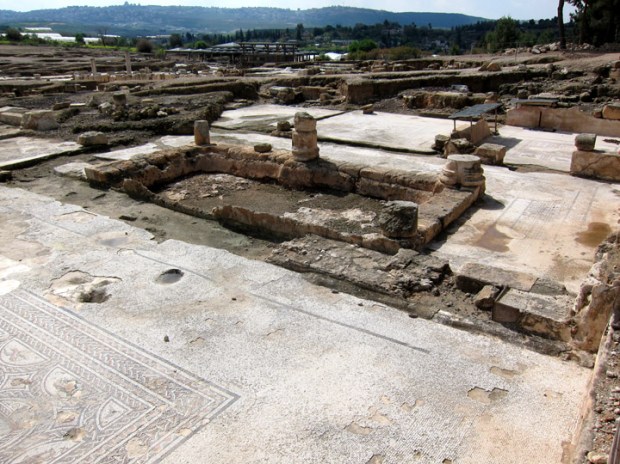 smaller buildings, Sepphoris