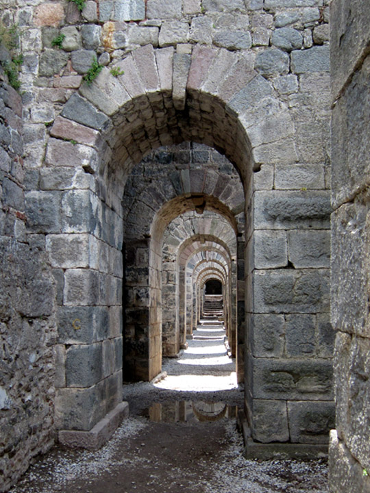 hallway Trajaneum, tunnels