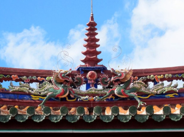 temple roof dragons 