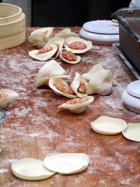making dumplings, Din Tai Fung