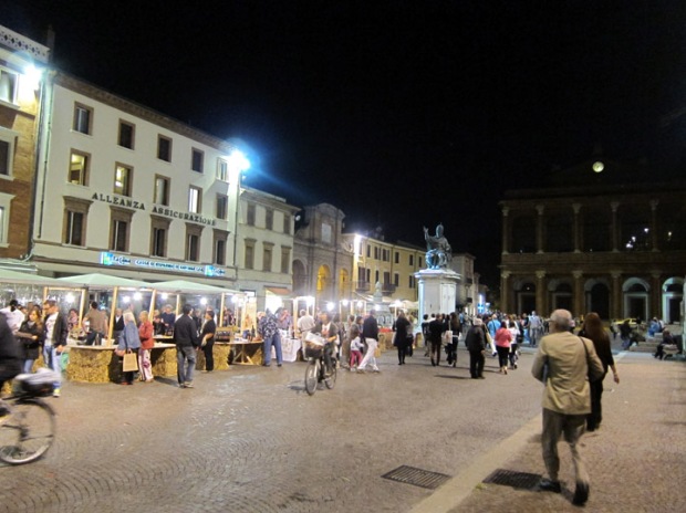 Piazza Cavour, city square Rimini