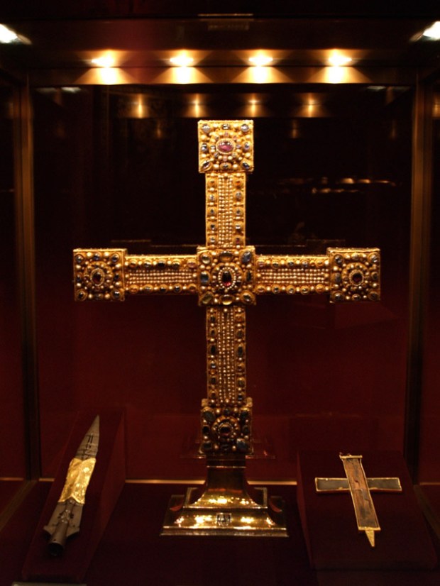 Holy relics, Imperial Treasury Vienna