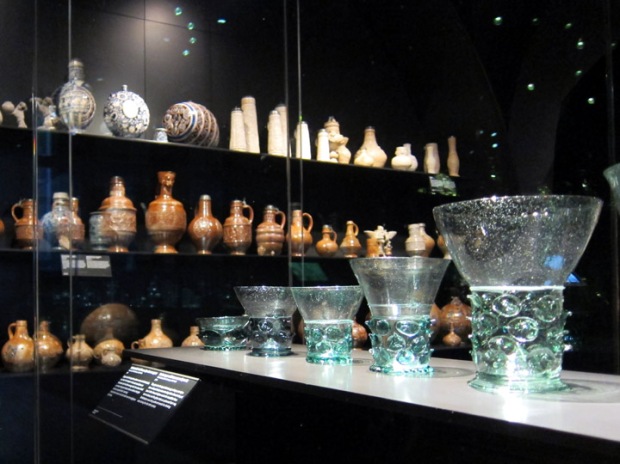 Dutch glass and pottery, Rijksmuseum basement