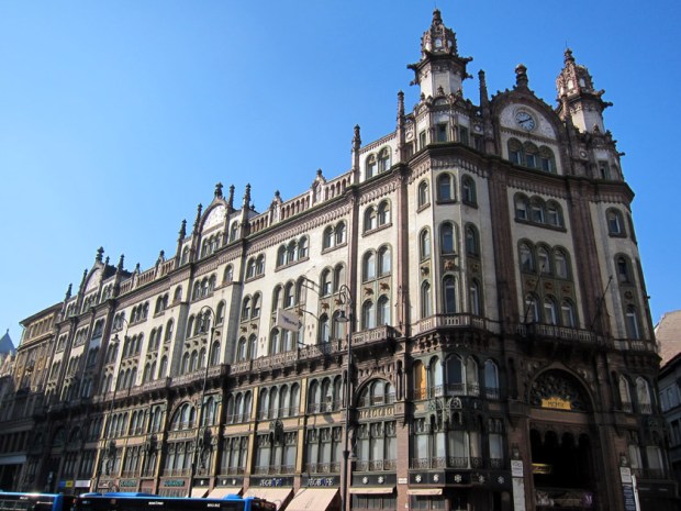 Side view of the Parisi Udvar / Párizsi Udvar building