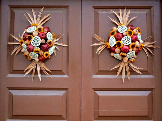 Colonial Christmas wreath with dried flowers and pods